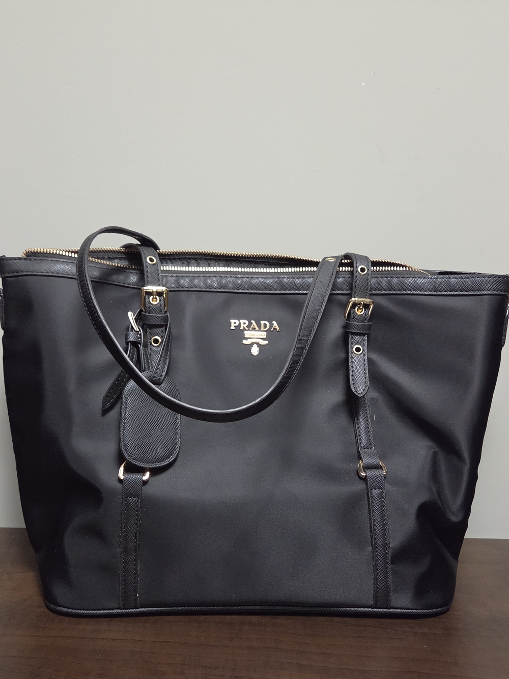 Black Nylon Tote Bag Gold-Tone Hardware – Unknown Brand